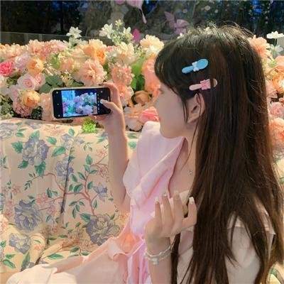 为黛茜小姐开车